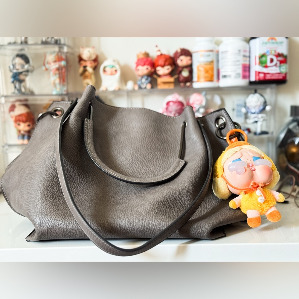 Sondra Roberts Faux leather shoulder bag